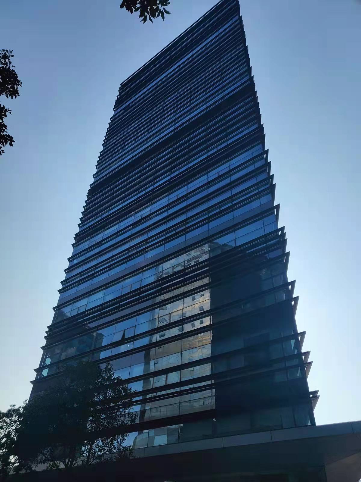 上海市静安区马戏城广中西路777弄88号华清大厦