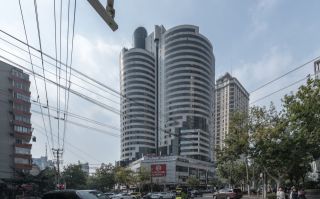 上海银发大厦