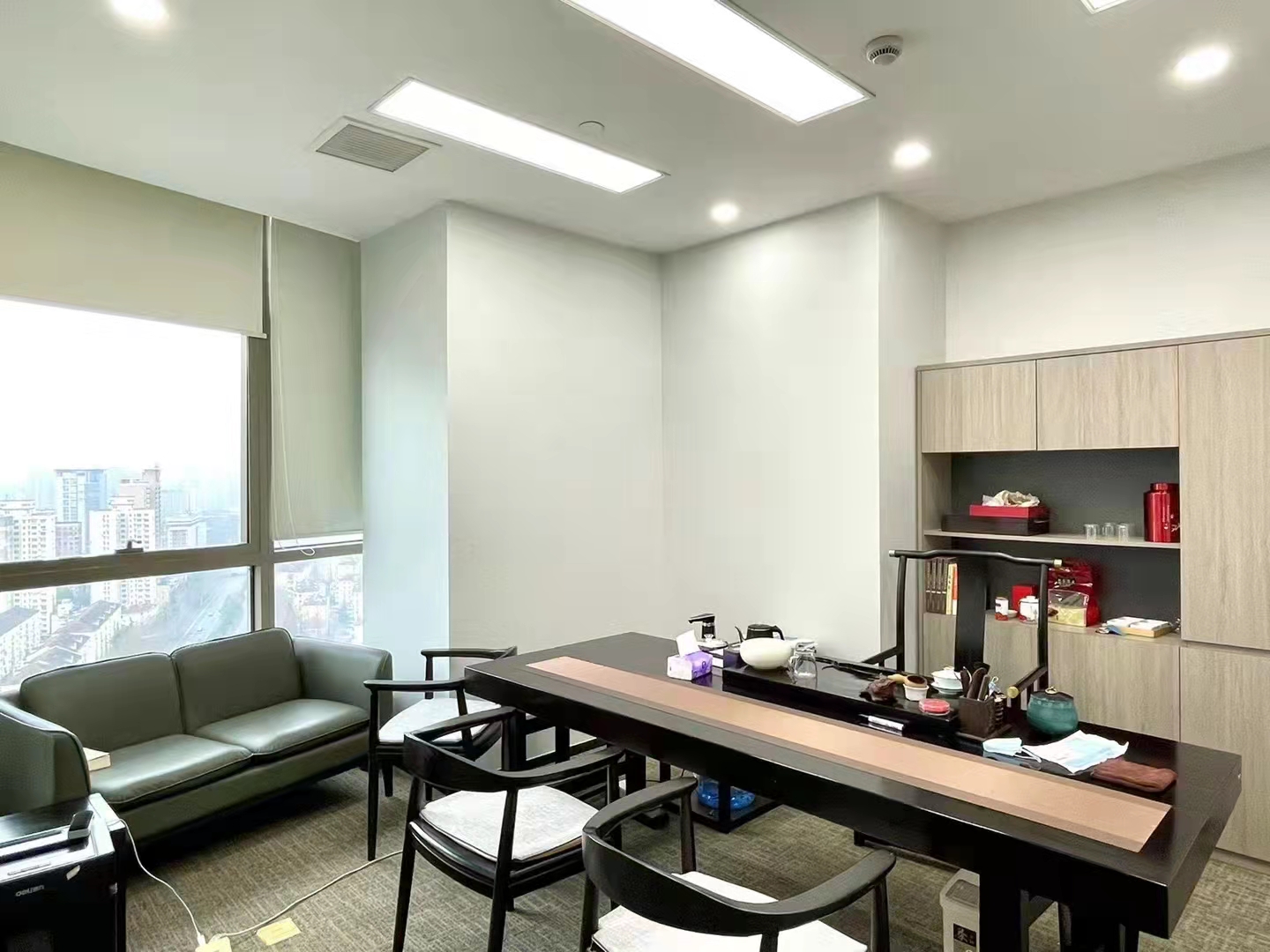 长宁东银中心300平精装修带家具优质房源出租(图2)