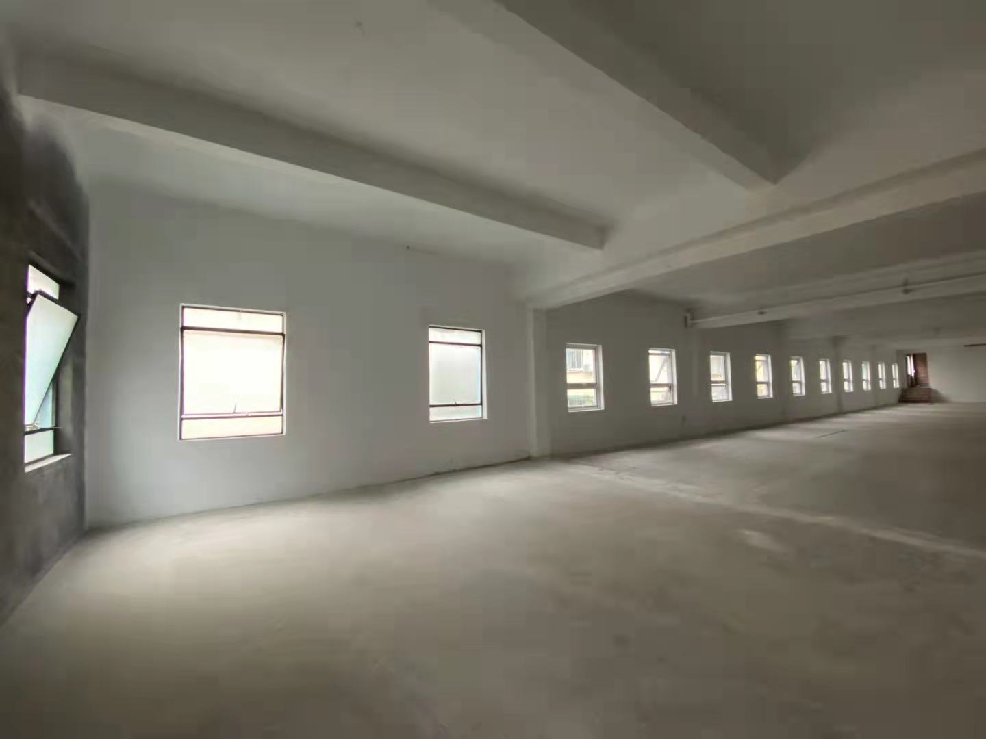 长宁中山公园 新发现梦园创意园 500平双面采光 带上下水 办公室选址(图1)