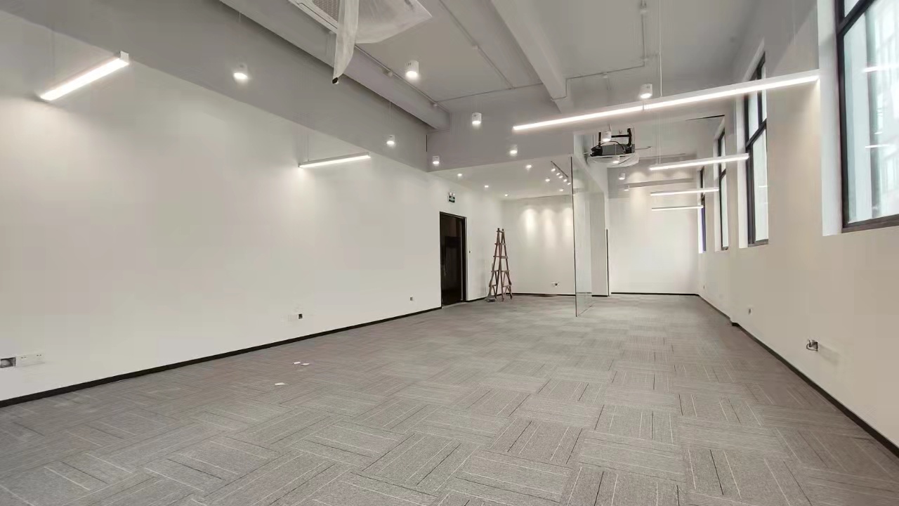 南京西路园区 映像288创意园 100平简单装修1隔断 独立空调 办公室选址(图1)